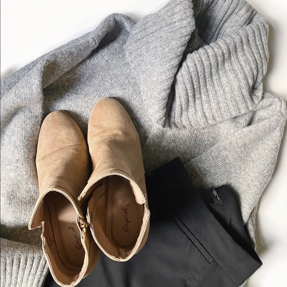 Cozy H&M Oversized Gray Turtleneck Sweater